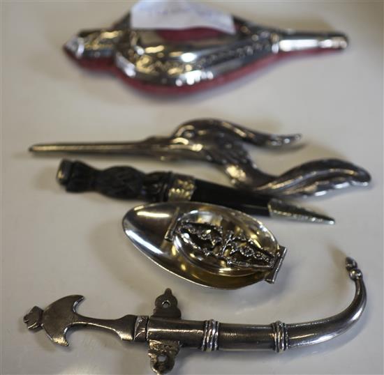 Silver stork sewing item, silver  travelling spoon, dagger etc